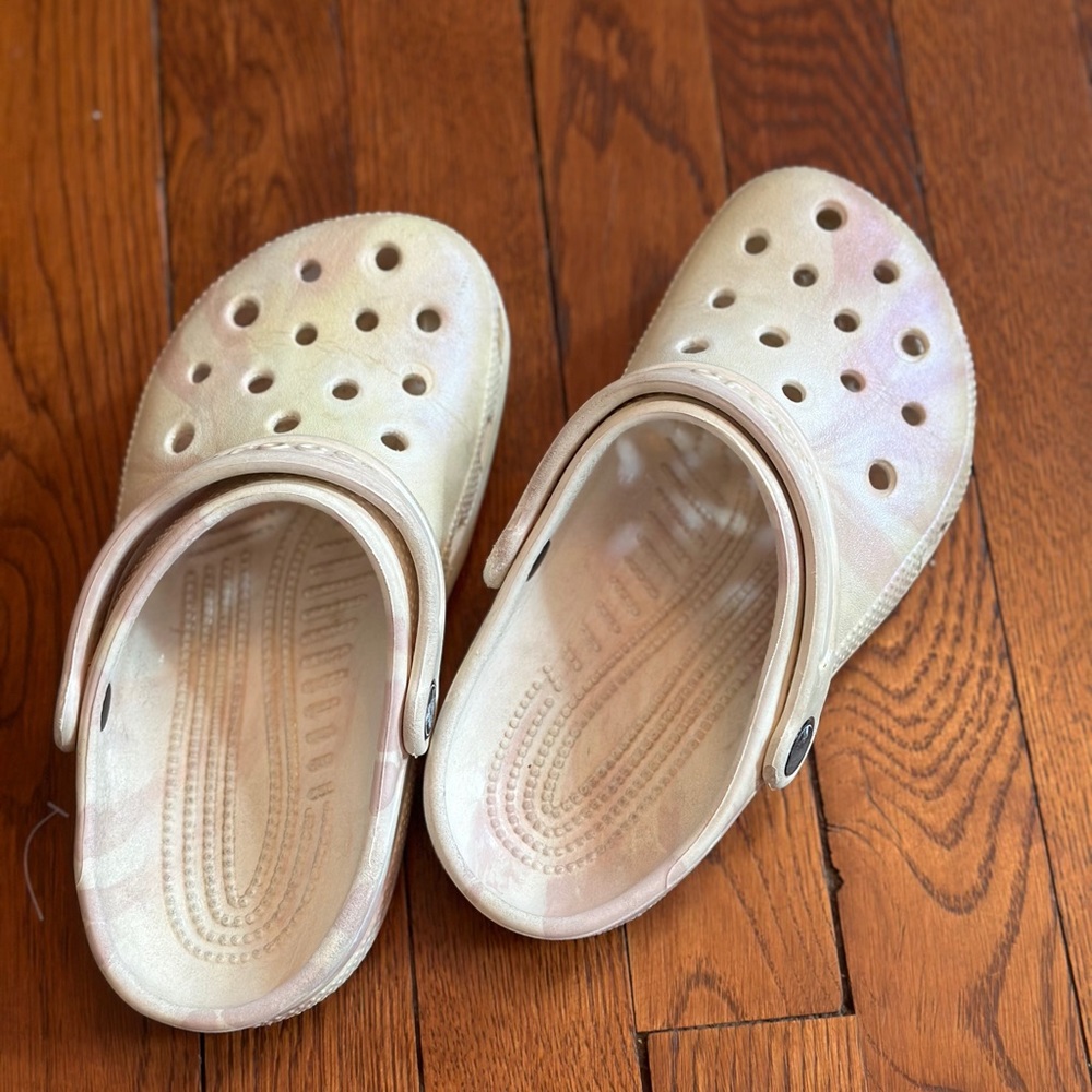 Kids J2 Crocs Pink And White